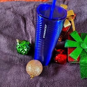🌲🎅Starbucks Christmas Swirl Tumbler with straw